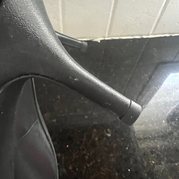 Cole Haan black leather pumps sz 10.5 - Picture 5 of 8